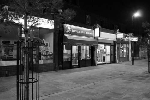 London United Kingdom Last Minute Hotel Booking.com