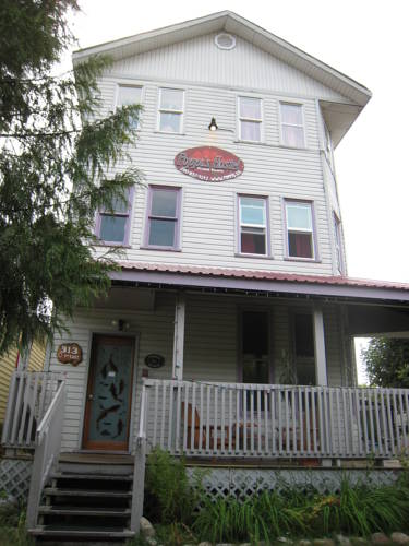 Revelstoke (British Columbia) Canada Last Minute Hotel Booking.com