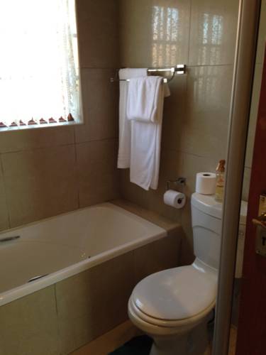 Someone Els Executive Guesthouse Ermelo South Africa Last Minute Hotel Booking.com