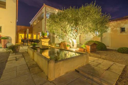Saint-Martin-de-Crau France Last Minute Hotel Booking.com