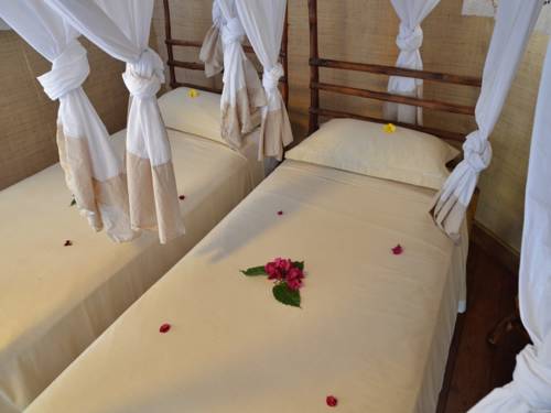 Auberge Le Maki Lodge Nosy Komba Madagascar Last Minute Hotel Booking.com