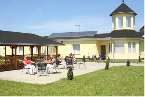 Tiszaug Hungary Last Minute Hotel Booking.com
